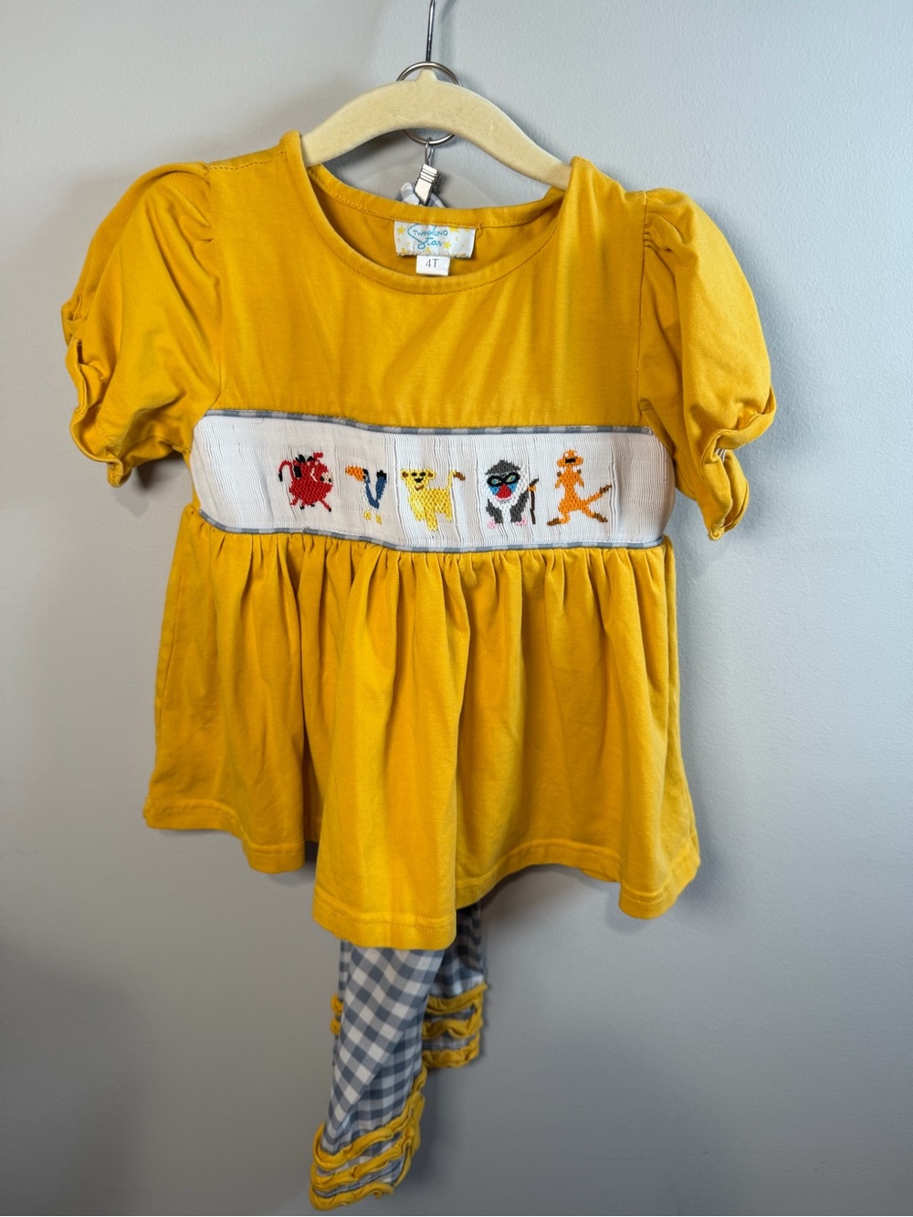 Twinkling Star Boutique Girls “Lion King” smocked pants set size 4T
